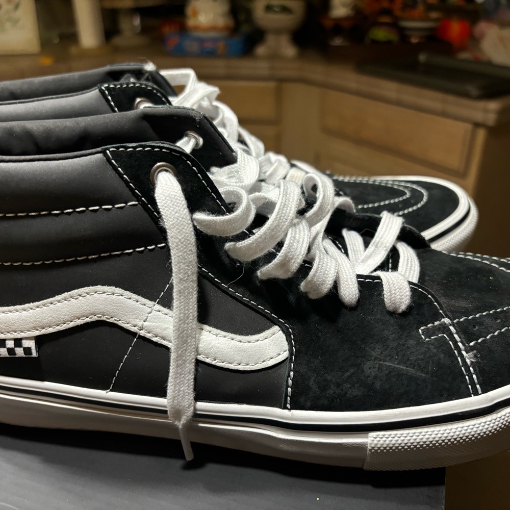 Mensa Black and White Vans